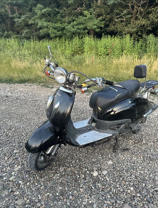 Vînd scuter defect de 125 cc