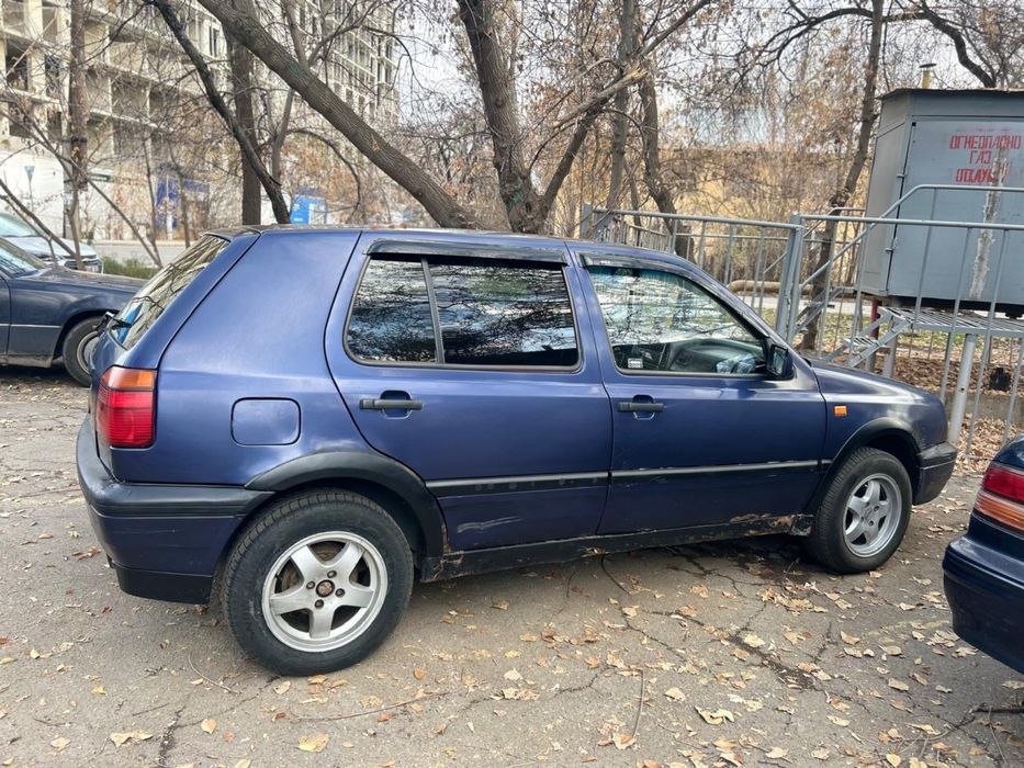 Продаю машину  гольф 3