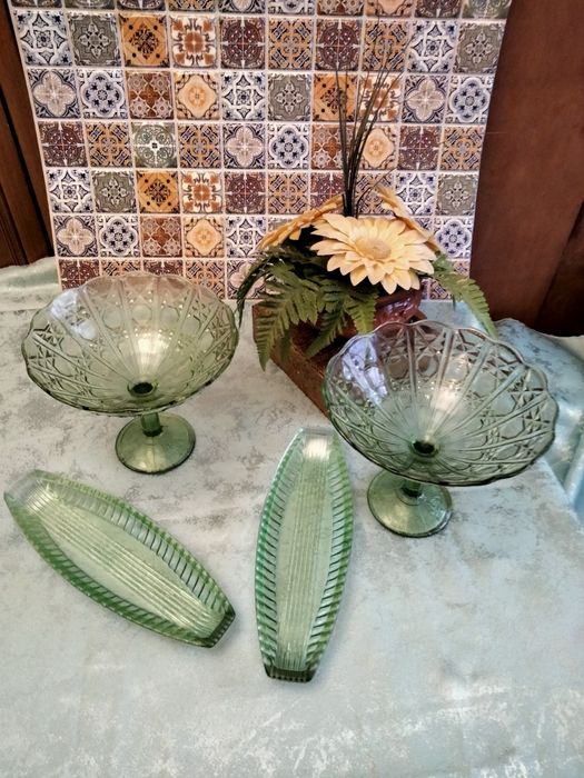 Вазы, селедочницы советские.