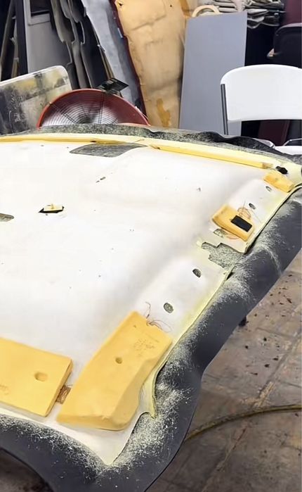 Retapitare plafon alcantara/stofa fete de usi