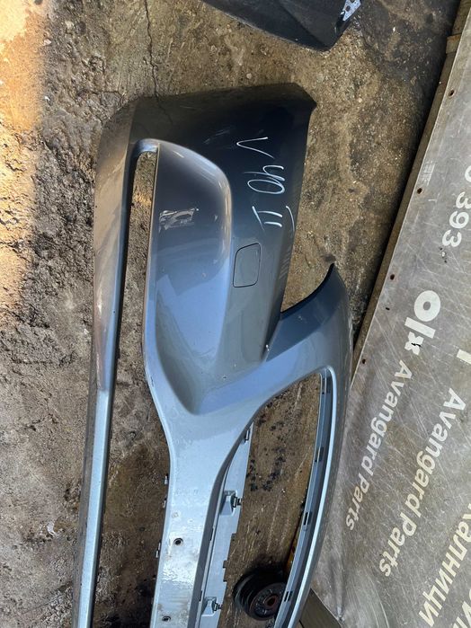 Предна броня Volvo V40 (2013-2016)