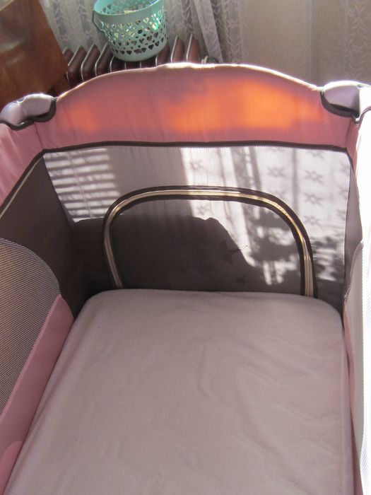 Детско легло - кошарка за спане и игра MONI Sleepy с матрак