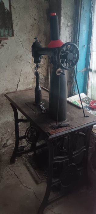 Masini de cusut Singer manuala