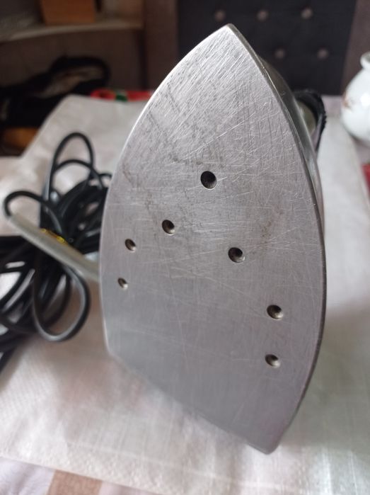 Утюг советский в отличном состоянии б/у