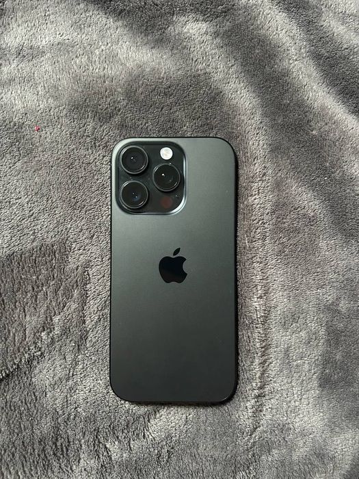 iPhone 16 pro black