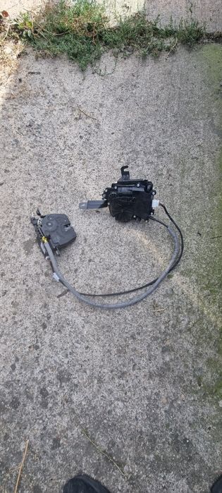Motoras cu broasca haion soft close bmw seria 3 f31