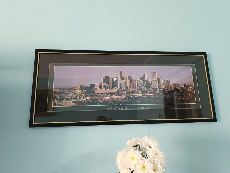 Продаем горку в гостиную/зал.