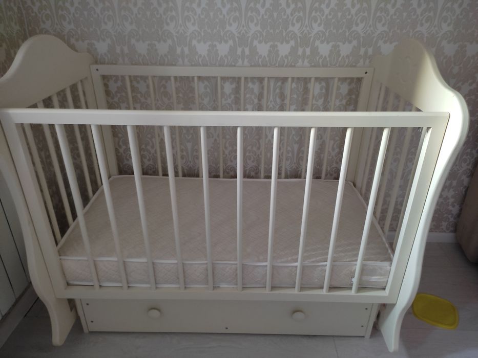 Детский манеж, кровать детская