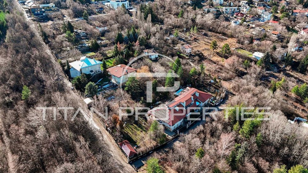 Продава се Парцел в София, в.з. Киноцентъра - 1935 кв.м за 204 €/кв.м - Снимка #1