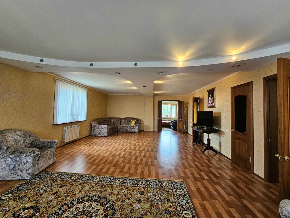 Продается дом Тепличная