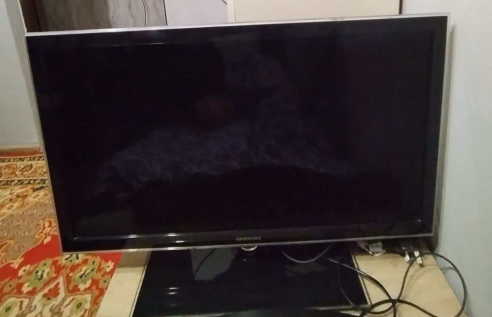 Samsung TV sotiladi 32