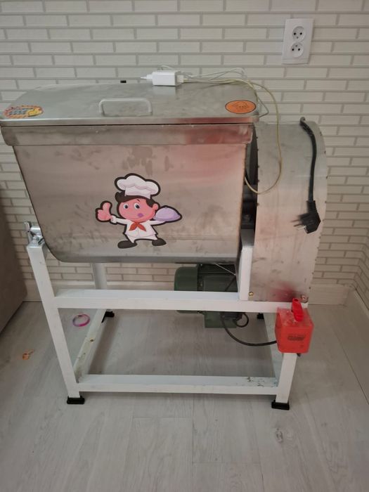 Продам тестомес как новая