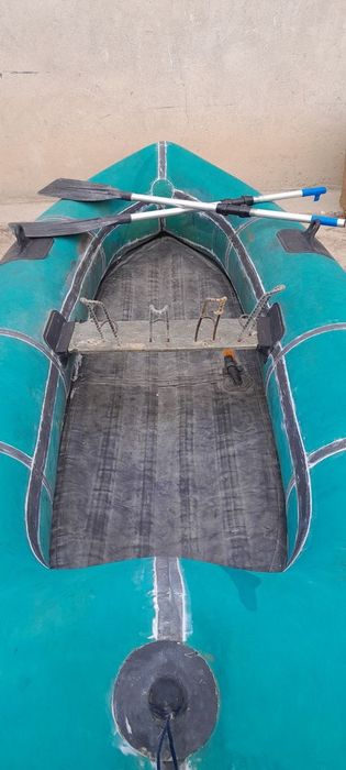 Продаеться резиновая лотка .