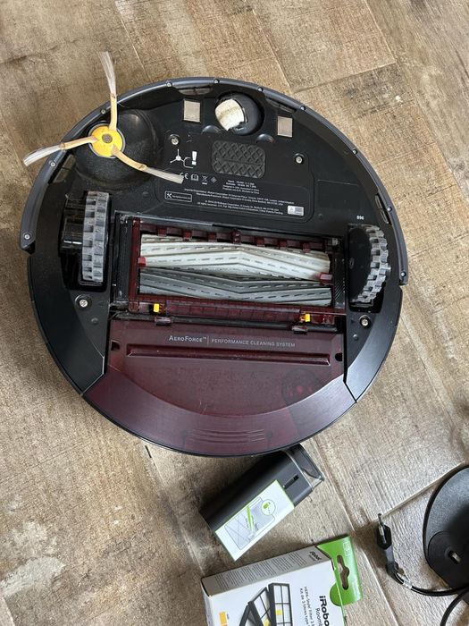 Прахосмукачка робот Roomba 890