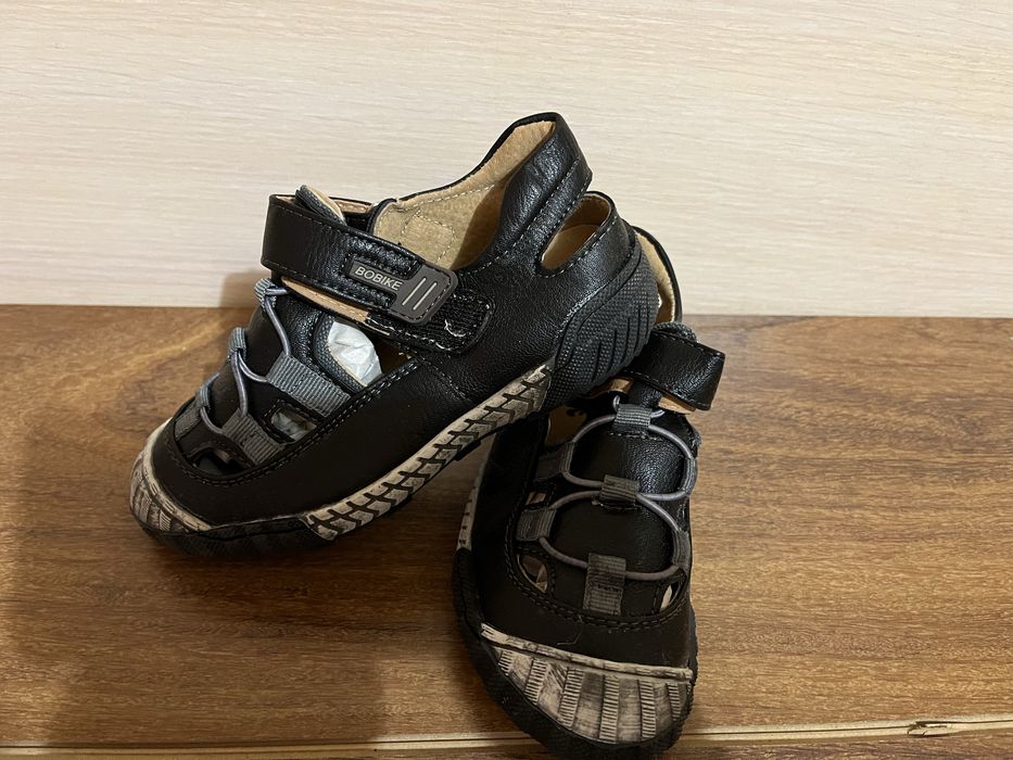 Детская новая обувь