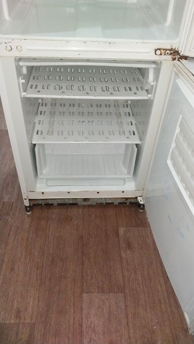 Продам холодильник
