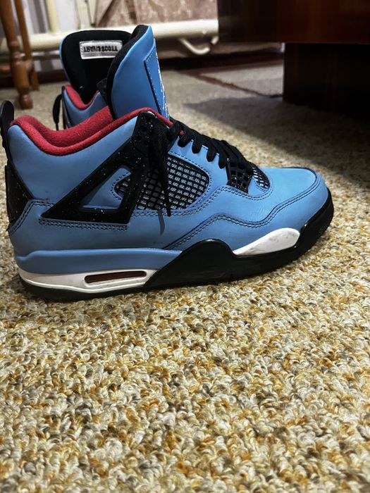 Jordan 4 retro Travis Scott