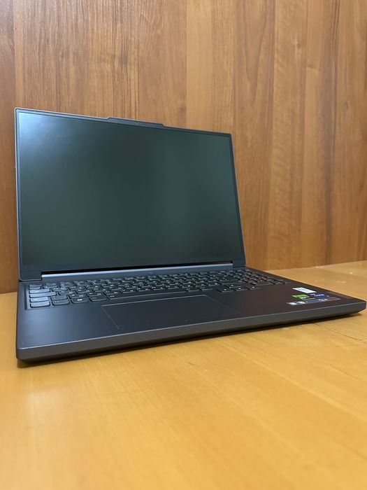 Lenovo Legion Slim 5 16IRH8 - Type 82YA