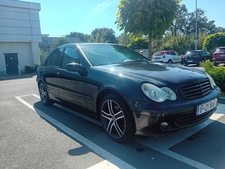 MERCEDES-BENZ C-Class 2004 — imagine 3