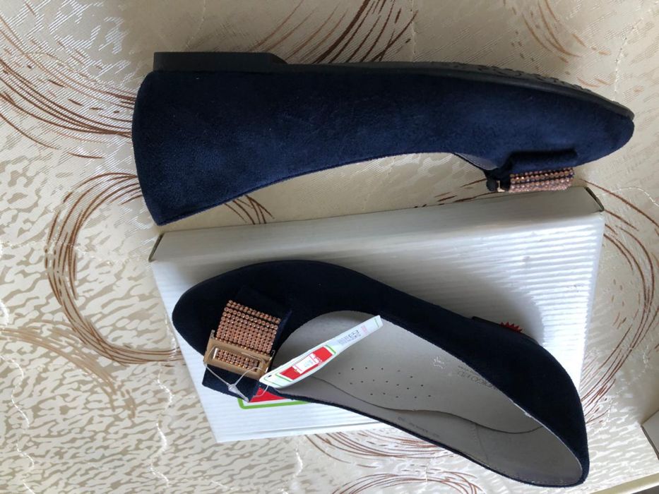 Продам женскую обувь