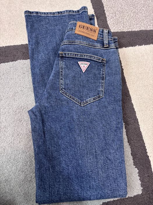 Blugi Guess marime 26 noi