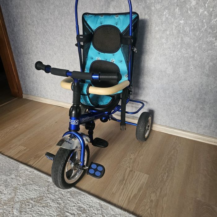 Продам велоколяску.