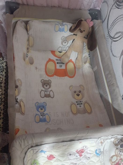 Детский манежли кровать сотилади. Холати зор. Коп ишлатилмаган