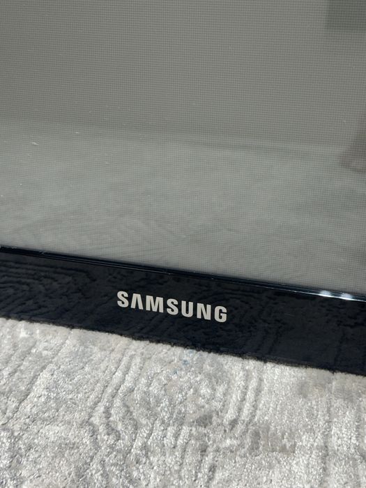 Телевизор Samsung (43 дюйма)