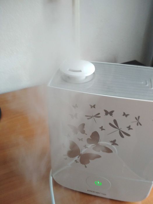 увлажнитель воздуха Polaris.
 Полярис,Объем 4л.
Имеет 3 режима работы