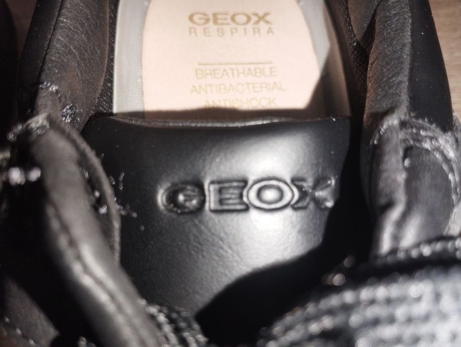 Кожанные кроссовки Geox