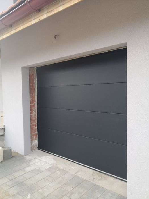 Uși de garaj secționale