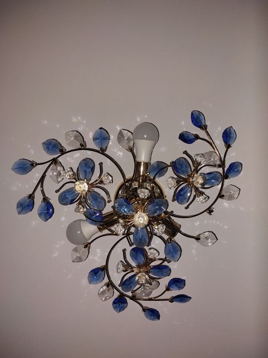 Продаётся люстры 2 шт. б/у