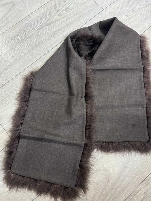 Aigner шал вълна