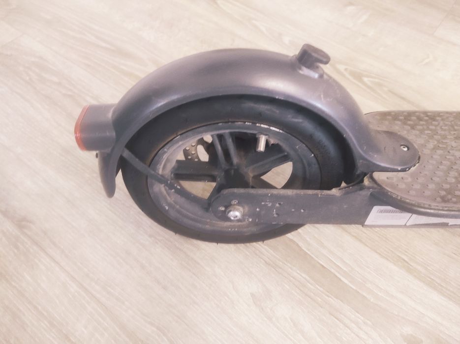 Ел. тротинетка Xiaomi Mi 1S мощност 250W изм. 30 км макс ск. 25 км