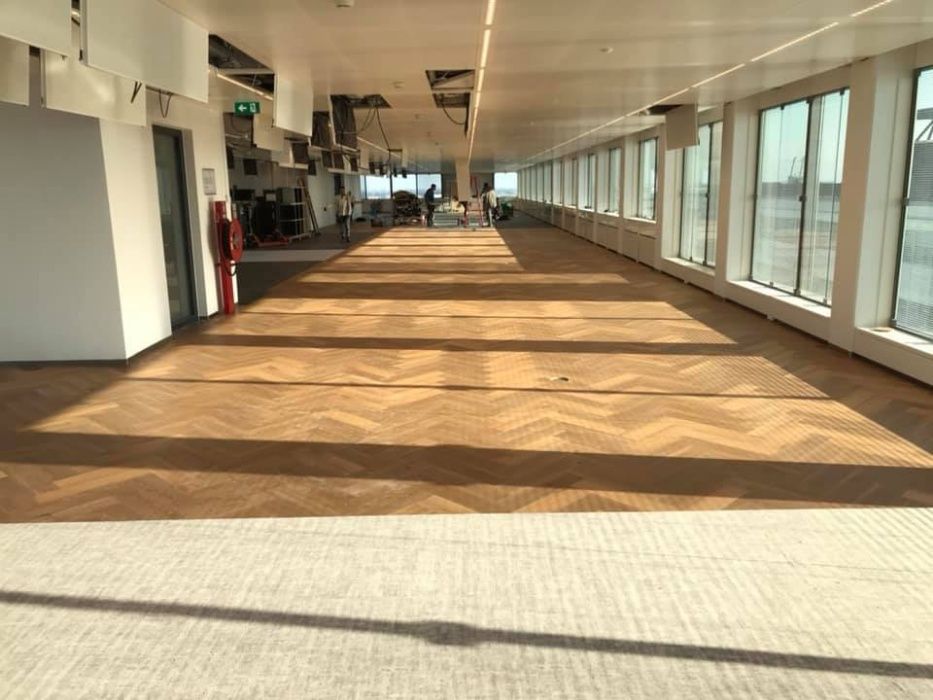 Montaj Mocheta LVT Linoleum Parchet Plinte Usi Vopsele Epoxi 3D