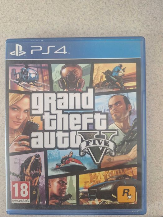 PS4 Pro 1TB с оригинални игри - отлично състояние!!!