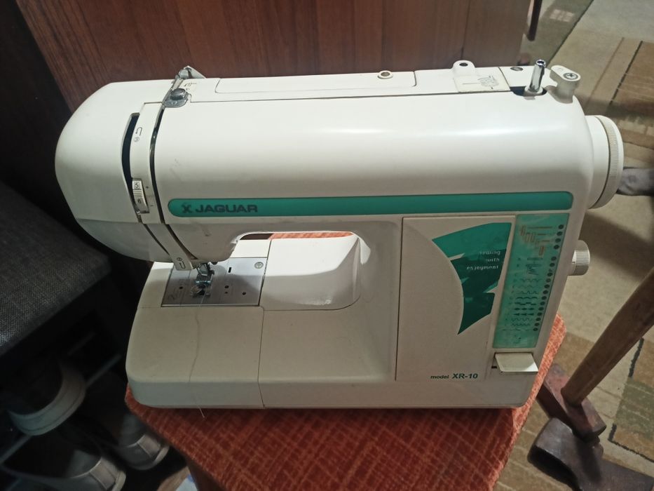 Швейная машина продам