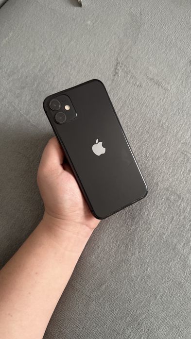 iPhone 11 в идеальном состоянии