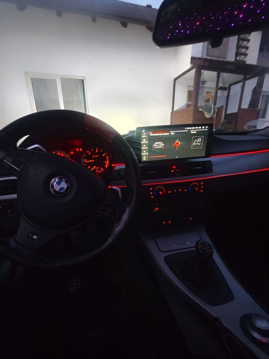 Vând BMW in stare bună.