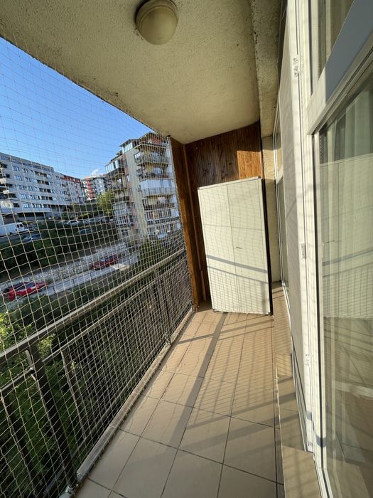 Vand apartament cu 1 camera.  Suprafata utila 35,5 mp+balcon 5mp