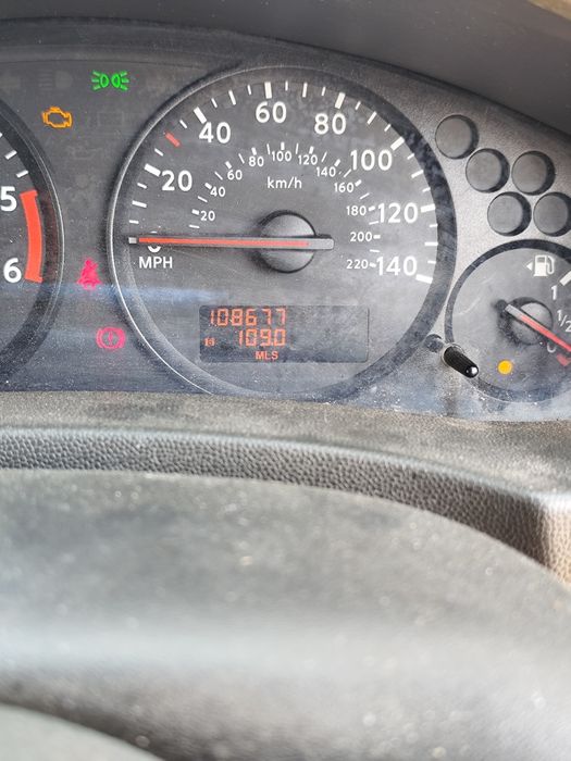 Nissan Navara TEKNA 2.5-DCI-190кс-2012г