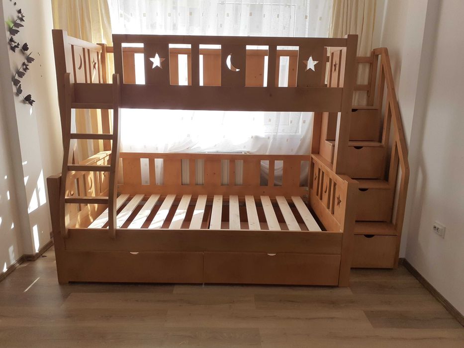 TRANSPORT GRATUIT.Pat etajat din lemn masiv.Cod 3503A