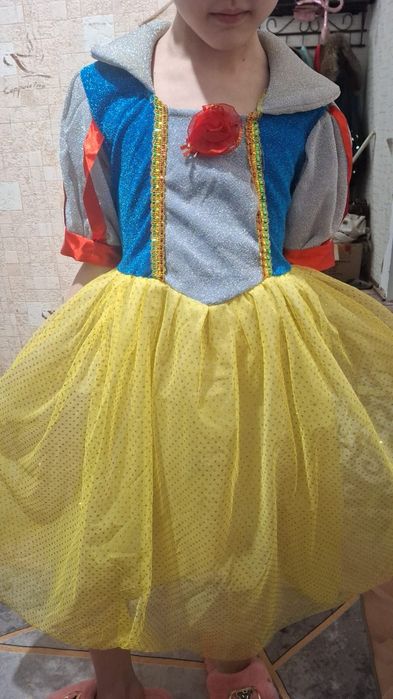 Продам платье Белоснежка