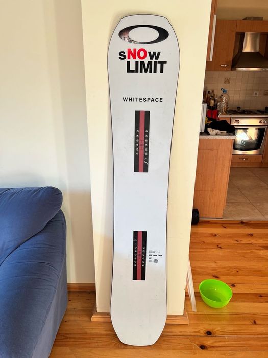 Продавам сноуборд Whitespace AMF Park Twin 158 от миналия сезон.