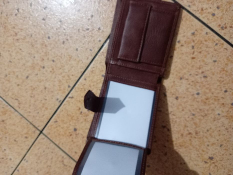 Мъжко кожено портмоне