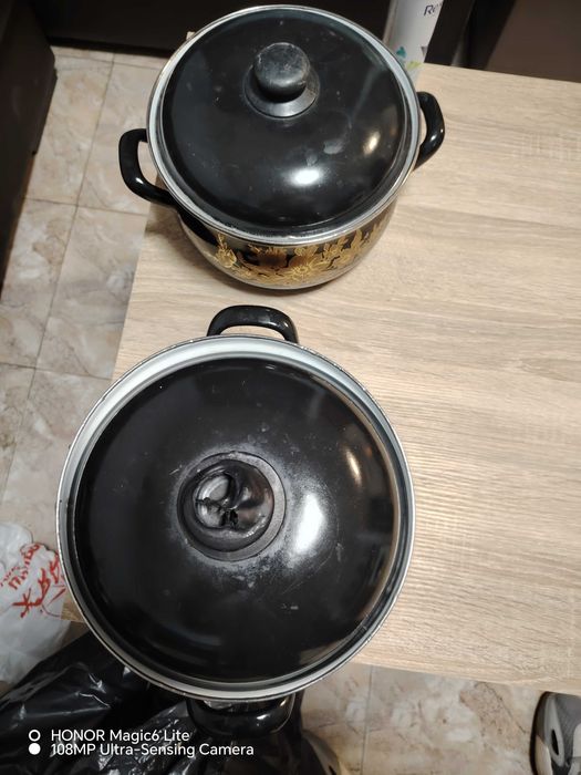 Порцеланов сервиз, месомелачка, ръчна машинка за мелене на домати,