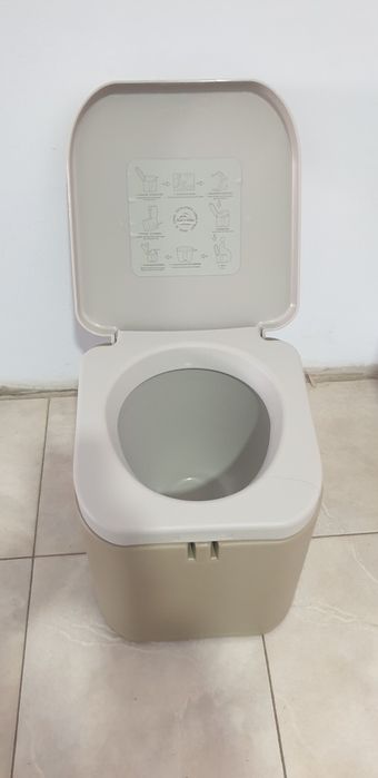 Тоалетна маркова за къмпинг,каравана,палатка,риболов и др.с гърне 6л.