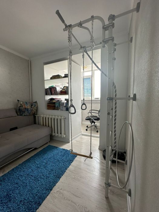 Продам 4 комнатную квартиру