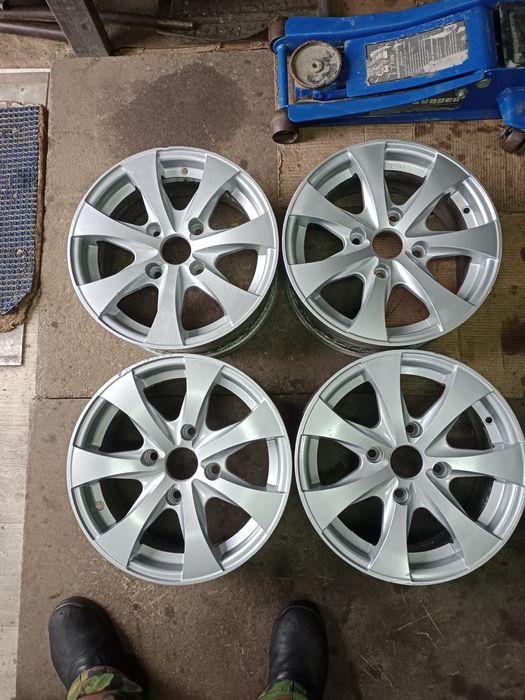 Диски на 14,Ниссан Мазда,