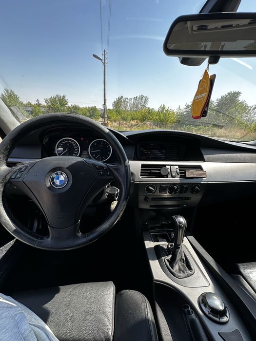 Продава се Бмв е60 525д